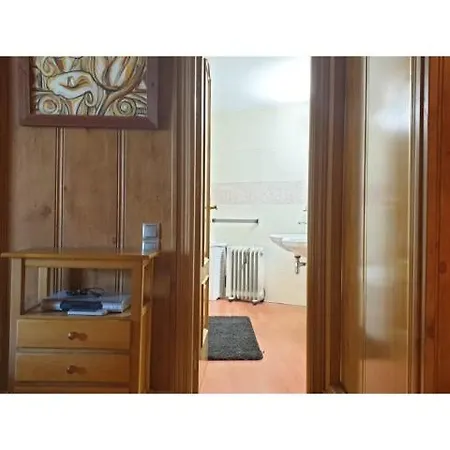 Apartment Zona Media Next Telesilla By Bluettravel *
