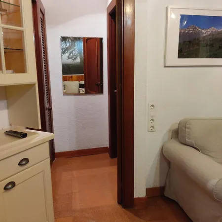Apartment Zona Media Next Telesilla By Bluettravel *